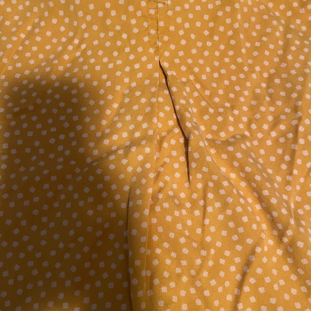 Duluth Trading Co Yellow Polka Dot Short-Sleeve Button-Down Shirt - Picture 13 of 14